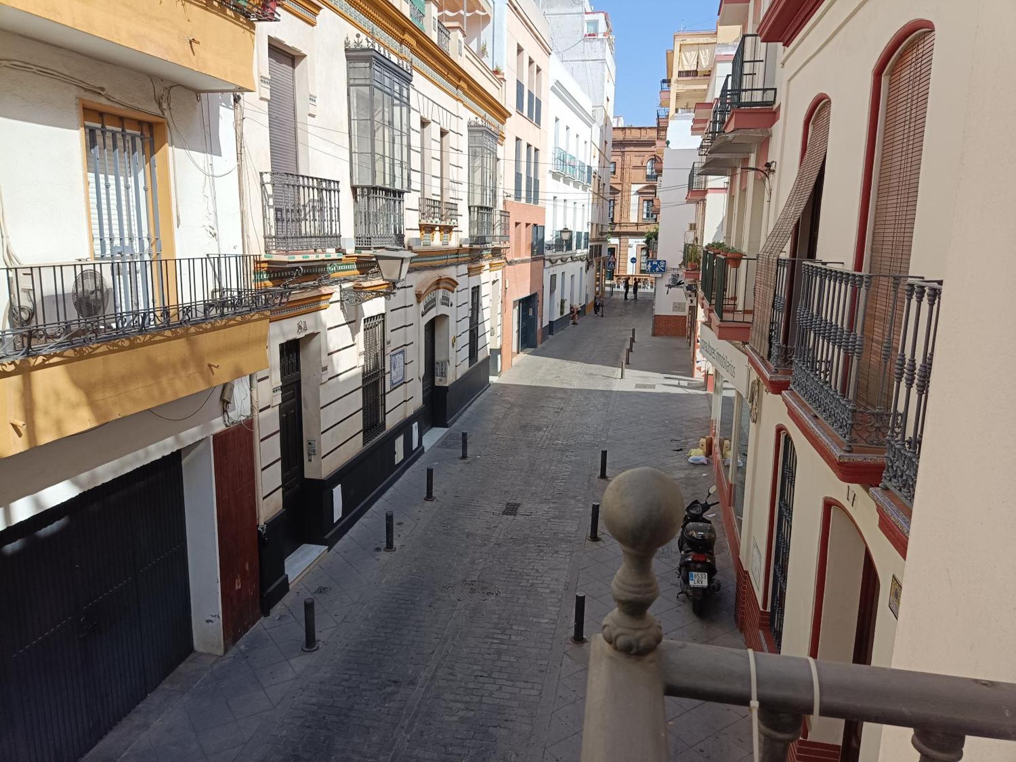 Apartamentos Luxury Puente De Triana Seville Exterior photo