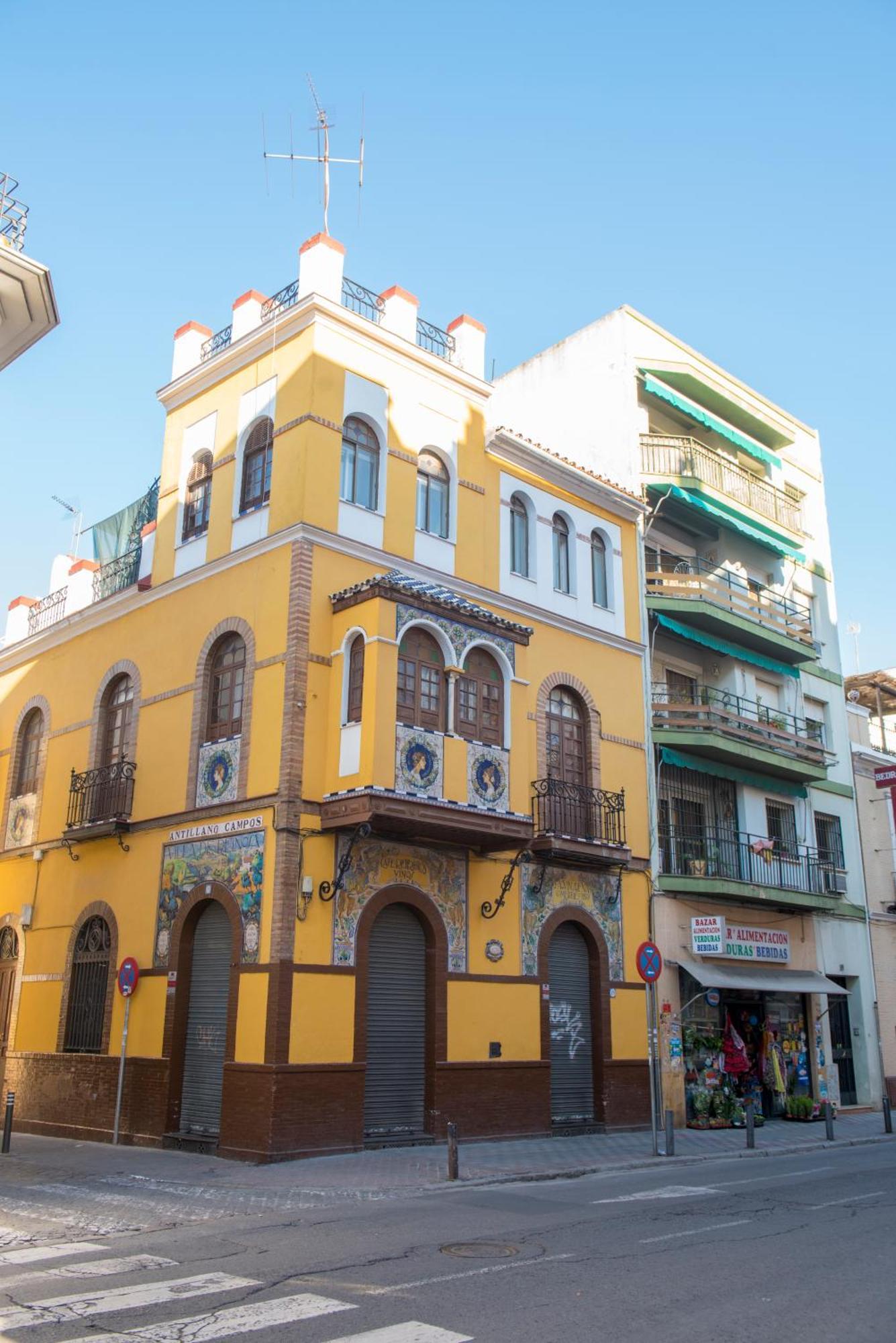 Apartamentos Luxury Puente De Triana Seville Exterior photo