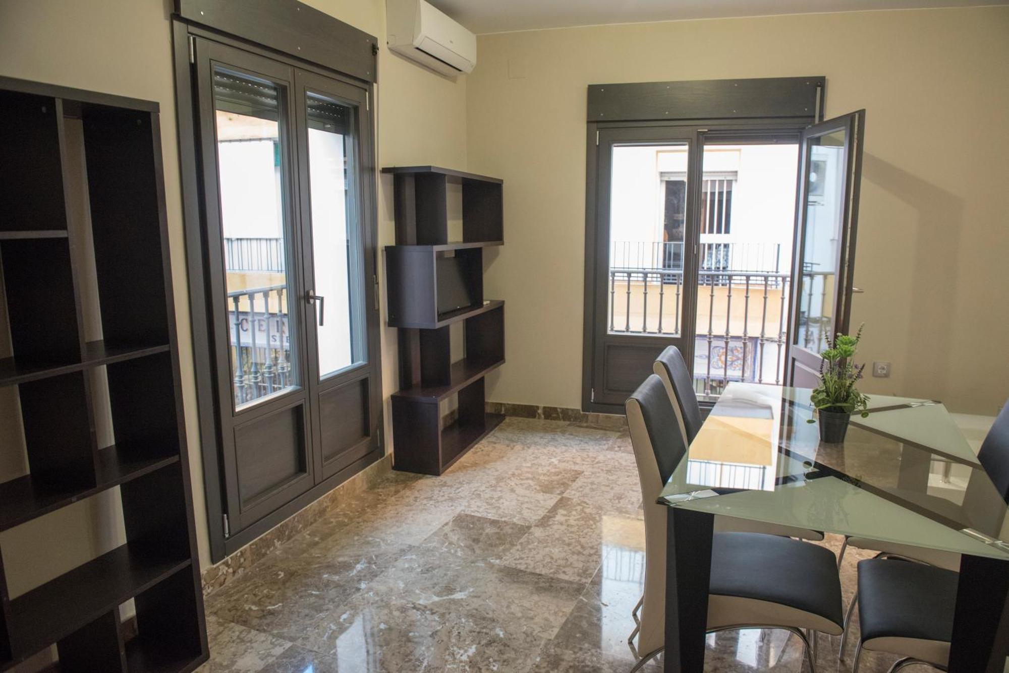 Apartamentos Luxury Puente De Triana Seville Exterior photo
