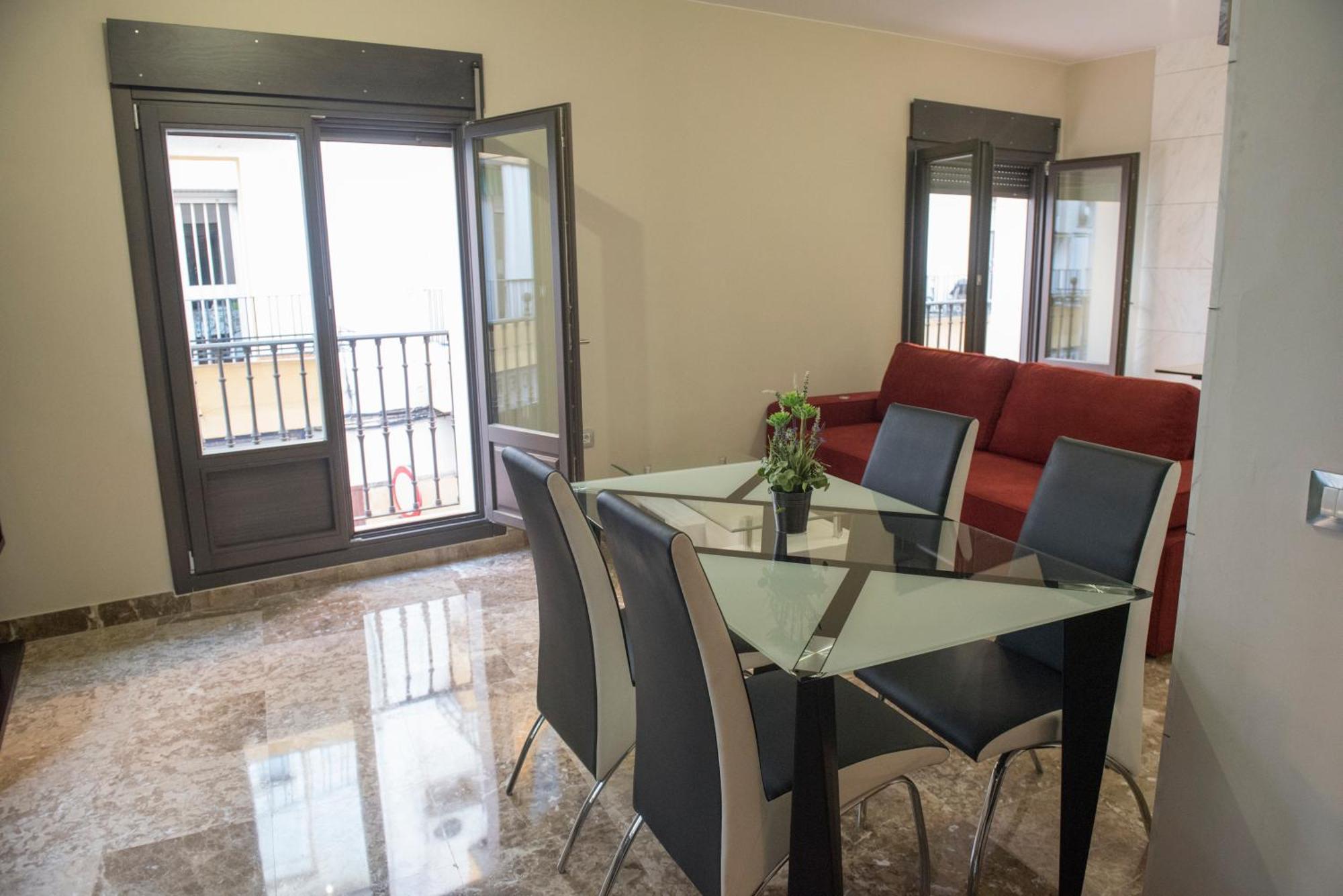 Apartamentos Luxury Puente De Triana Seville Exterior photo