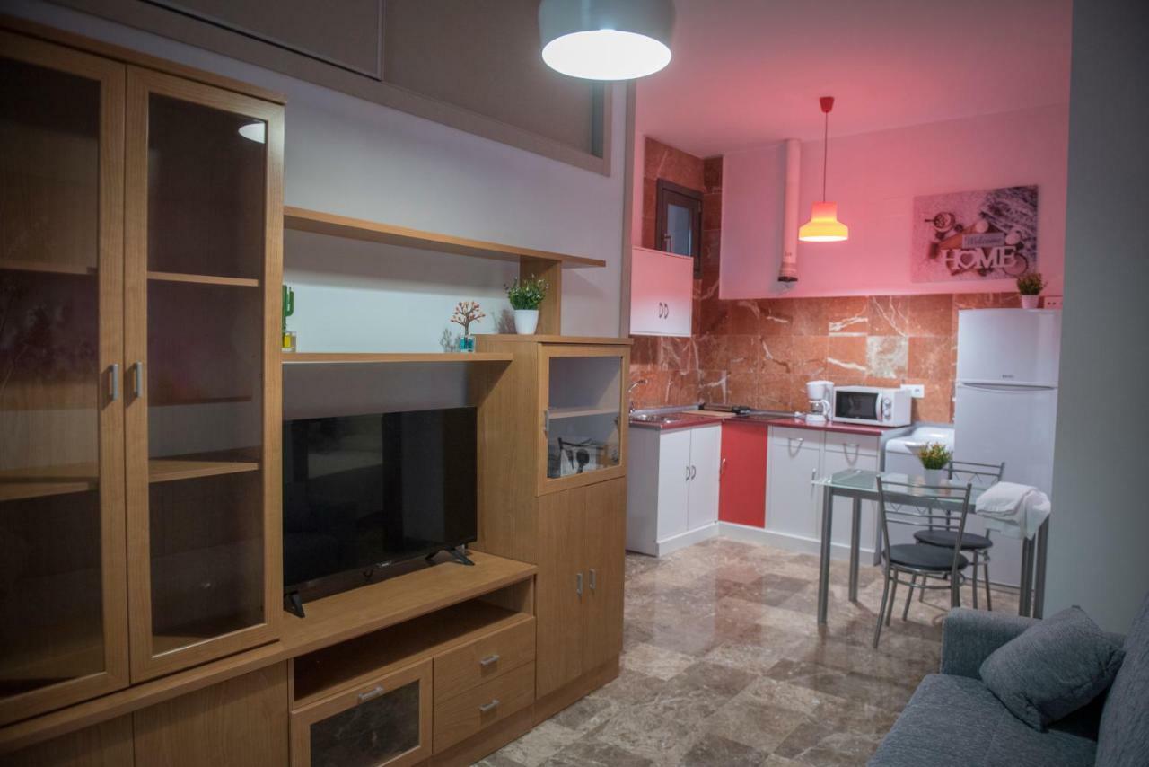 Apartamentos Luxury Puente De Triana Seville Exterior photo