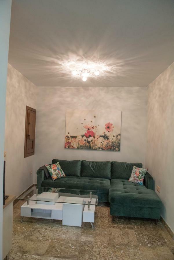 Apartamentos Luxury Puente De Triana Seville Exterior photo
