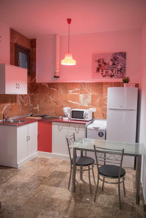 Apartamentos Luxury Puente De Triana Seville Exterior photo